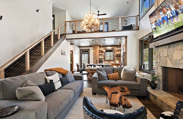 Elegant Home in The Lodges at Eagles Nest