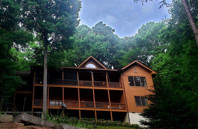 Elegant Lake Front Home with Breathtaking Views in the Heart of Appalachia.