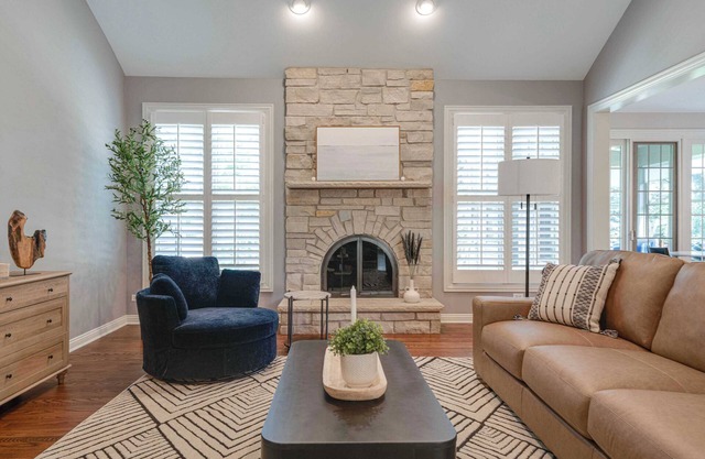 Elegant Libertyville Estate-4,000+ Sq Ft｜Game Room ｜Smart Tech｜Gated Com #42189
