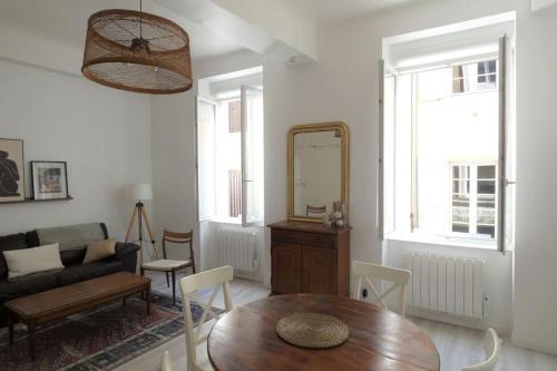 Elegant, Spacious Apartment in Historic Center of Tournon