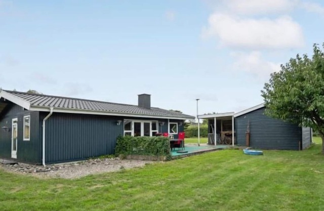 "Elice" - 200m from the sea by Interhome