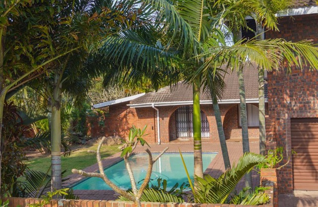 Emangunini Guest house