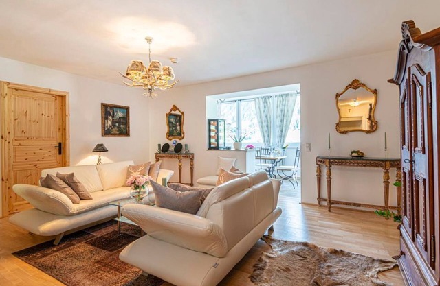 "Emperor Franz Josef I" Luxury Panorama Lodge | #20 - The Schiller