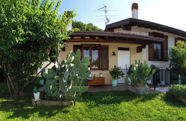 Enchanted place for those who want to find themselves garden and animals allowed