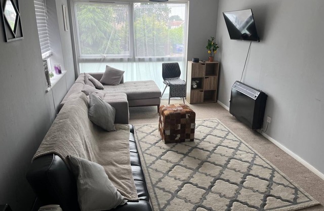 Enfield City Apartment Retreat