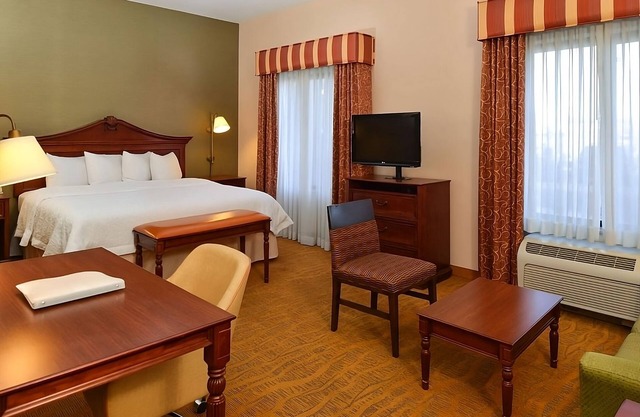 Enjoy a Hassle-Free and Suiting Stay! Indoor Pool, Free Breakfast, Pets Allowed!