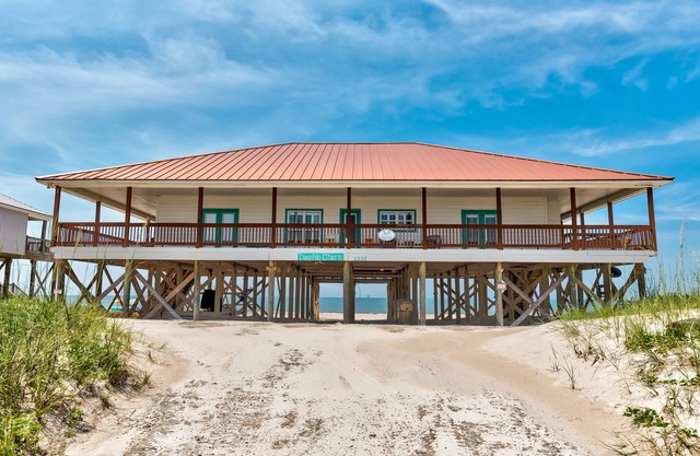 Enjoy a personal beach experience! Expansive gulf side deck! - Dauphin Charm