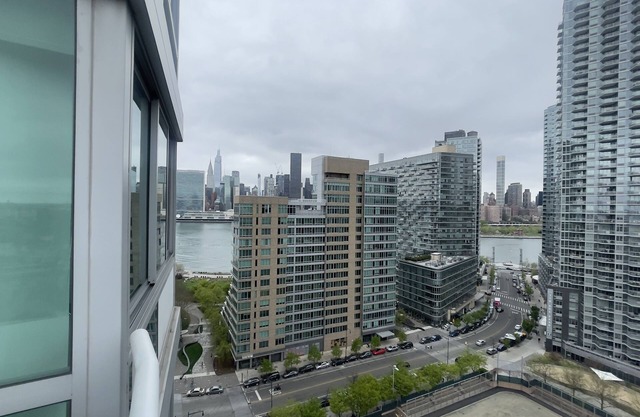 Enjoy a stylish experience at this centrally-located place in LIC