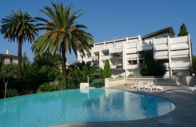 Enjoy Best of Cannes – Close to Everything but Away from It All