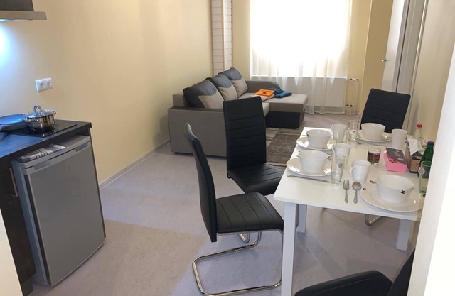 Enjoy easy living in recently renovated apartment
