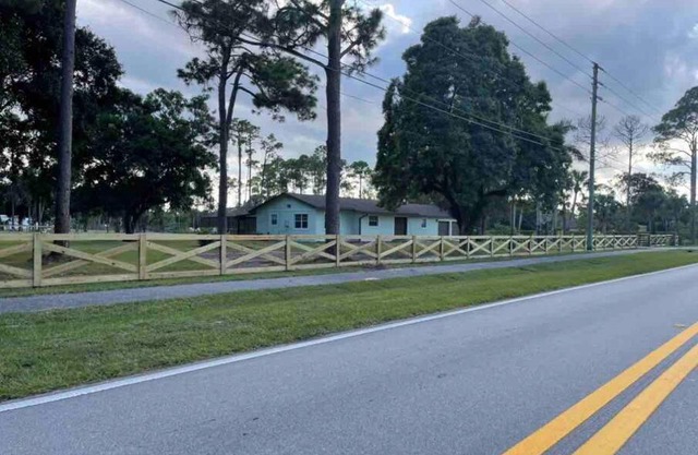 Entire 4 bedroom farm house on 2 acres Sleeps 8