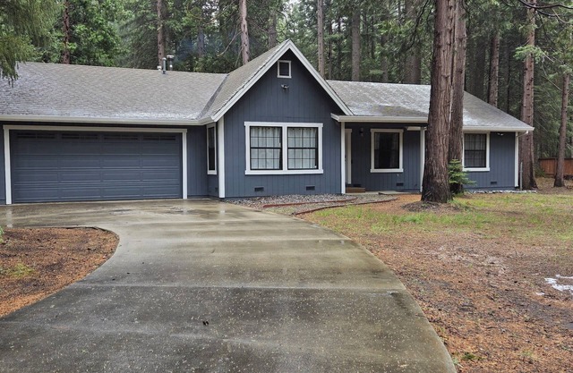 Entire home just 14 miles from Lassen Volcanic National Park