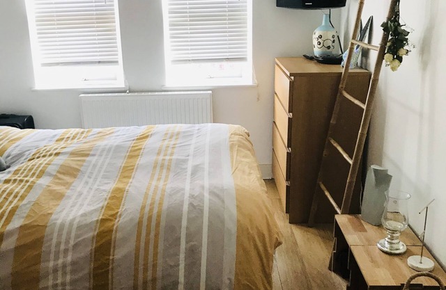 Entire one bed flat in the heart of West Hampstead for Short-Let