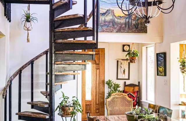 Epic Views above Paso Robles vineyards- 2 bedrooms, 2 baths.