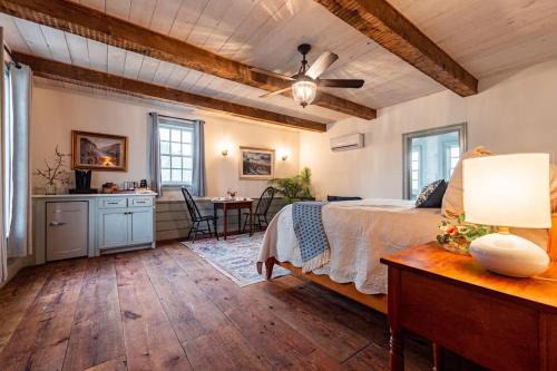 Erie Canal Suite - The Mohawk Valley House