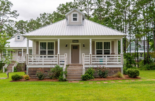 Escape from the daily grind to the Black Duck!