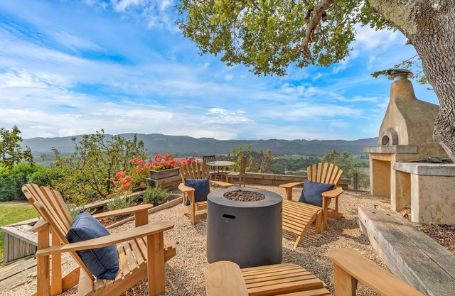 Escape to “Casa Paradiso” in the Napa Valley!