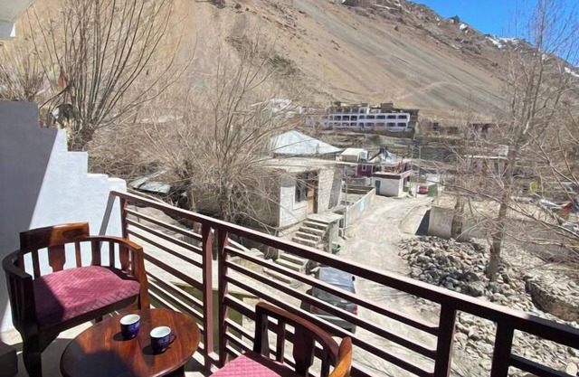 Eskape Inn Kaza