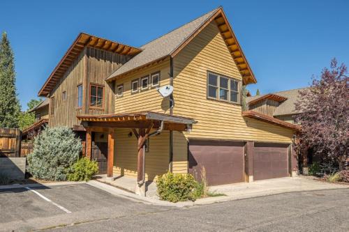 Essentia Townhome 145A