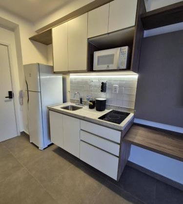 Estúdio novo 300 metros metrô Liberdade