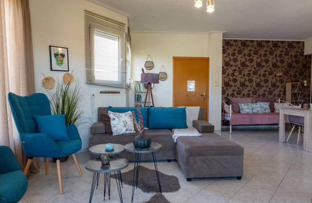 Estell’s sweet luxury house