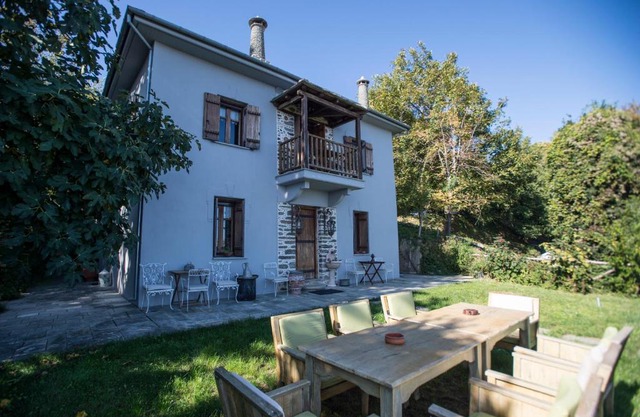 Eudora Full Guest House