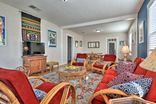 Eureka Cottage Near Sequoia Park and Old Town!