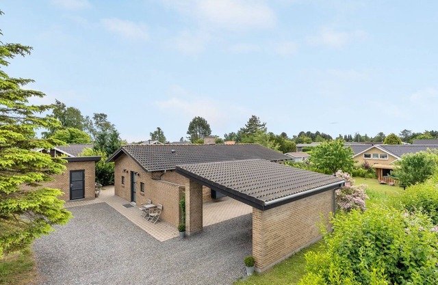 "Evangelia" - 1.2km from the sea by Interhome