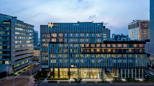 EVEN Hotels Shanghai Expo by IHG