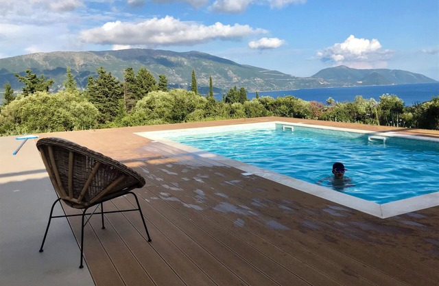 Evreti DREAMHOUSE Stone House With Private Pool & Sea View. A Paradise on Earth!