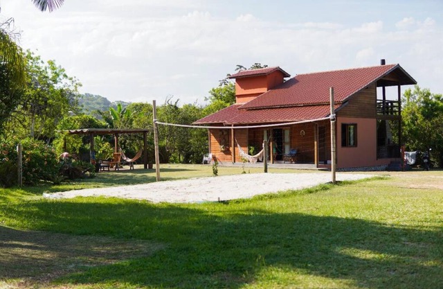 Excelente Casa na Praia da Gamboa a 200 metros da Praia!
