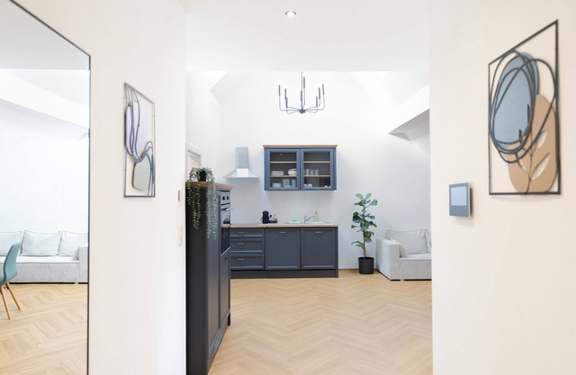Exclusive apartment “Tony”nModern living for up to 6 people in a prime location