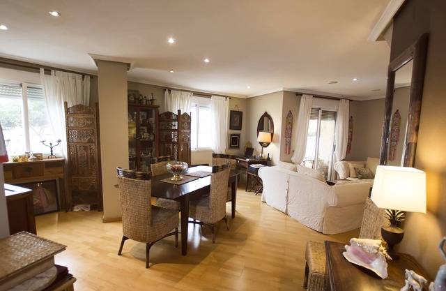 EXCLUSIVE LUXURY 5 star 170 sq m LARGE PENTHOUSE APARTMENT & 2 BEDROOM SUITES