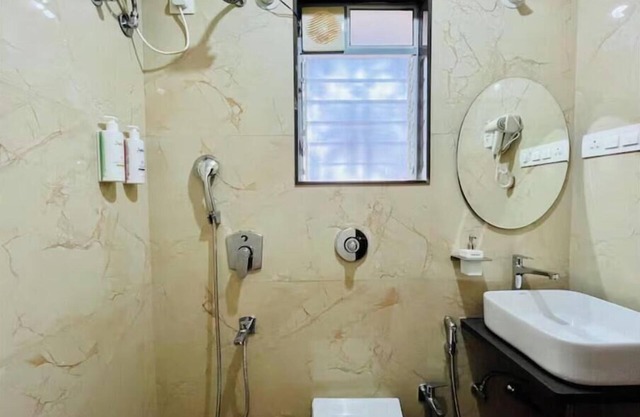 Executive 1BHK Suite | Near Link Road