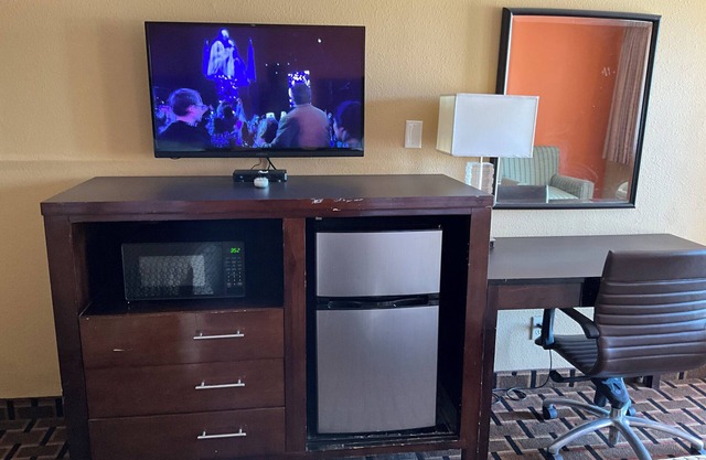 Executive inn & Suites