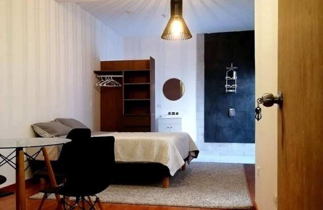 Executive Studio - 15 min. from US Consulate | Flexible Check-in