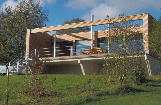 Exklusives Ferienhaus in Huppenbroich mit Terrasse, Grill und Garten