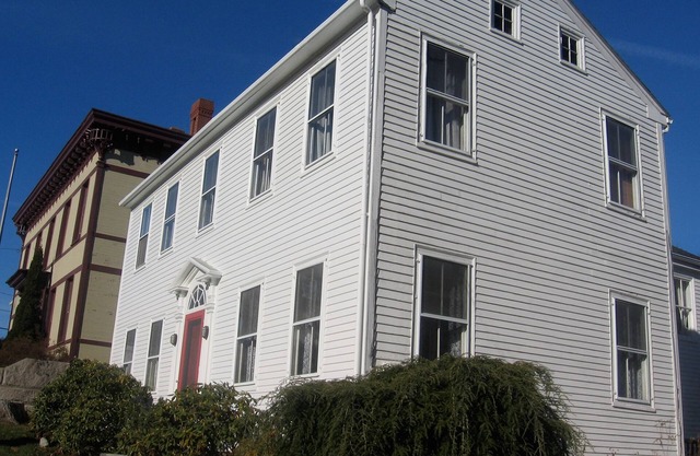 Experience One Of The Oldest Houses In Castine
