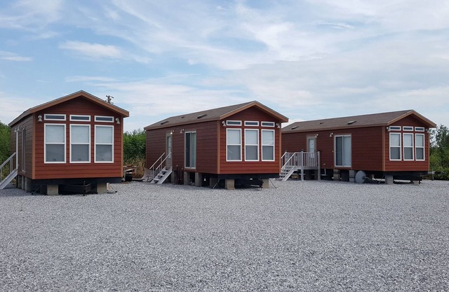 Experience the bayou in the heart of Louisiana marsh -- 30 min to New Orleans!