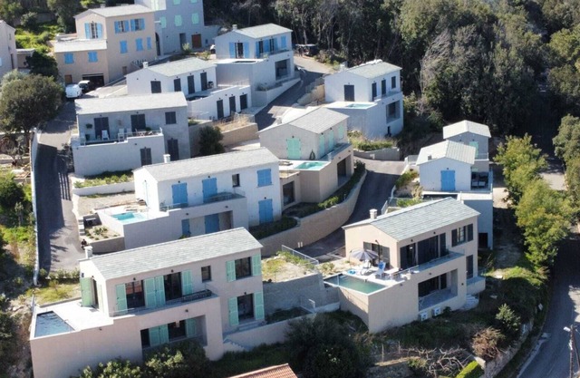 Experience Villa HUGO: Brand new, accommodates 8 people, with a heated pool.