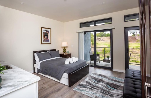 Explore San Diego-Balboa Park-Little Italy-Gaslamp