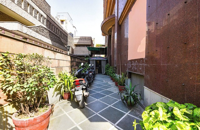 Fabhotel Green Park