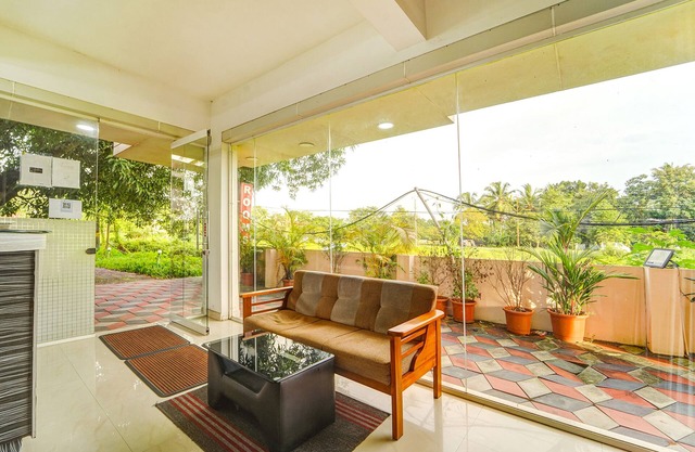 Fabhotel Reem Residency