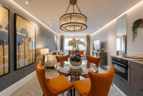 Fabulous 2Br 2Bth Apartment with AC Next to Harrods
