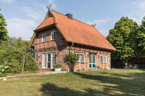 Fachwerk-Ferienhaus, Ruhe auf dem Land, Haustiere willkommen, Leihfahrräder, 24-7 check in