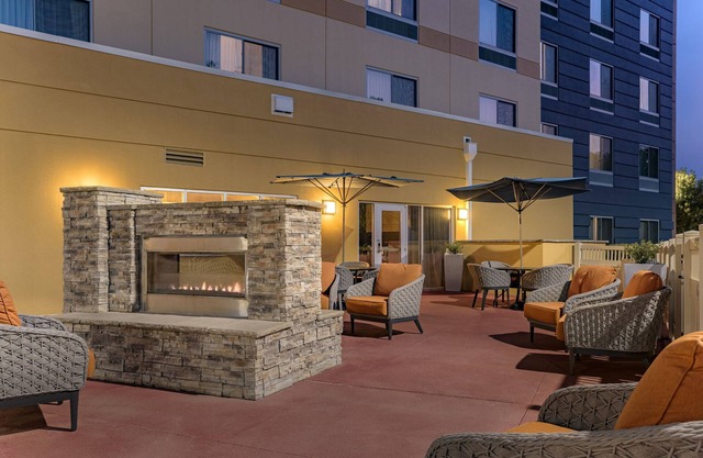 Fairfield Inn & Suites Columbia