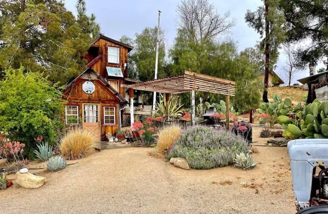 Fairy Tale Cottage- Tiny House- Paso Robles