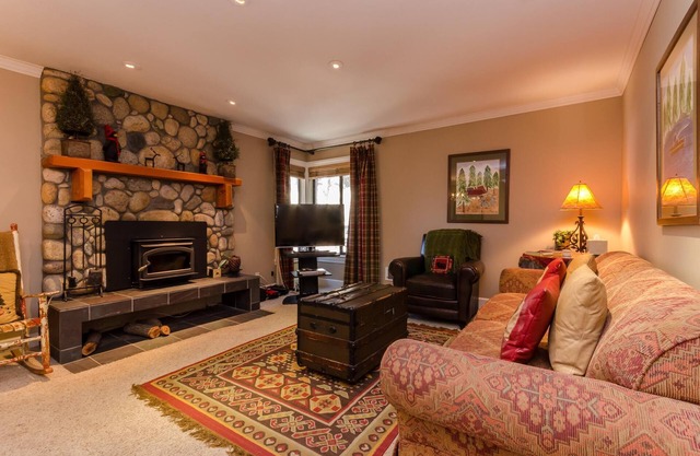 Fall colors starting - 1 bdrm at the base of gondola