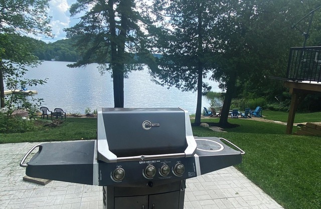 Fall Colours, Pet Friendly, Sunsets, Fireplace Firepit WiFi