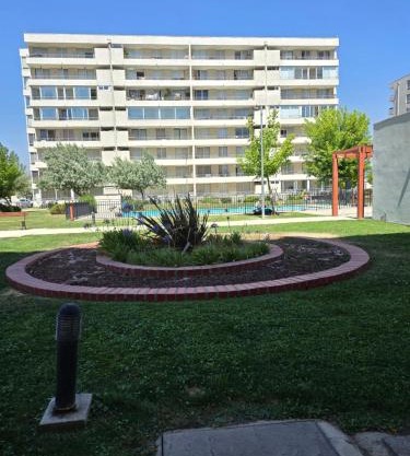 Familiar y Tranquilo departamento con estacionamiento Gratis